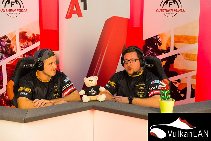 Mehr Fotos auf vulkanlan.at Casting Area der VulkanLAN, im Bild moderieren Rotz und BornTo5hoot gerade das Rocket League Turnier.